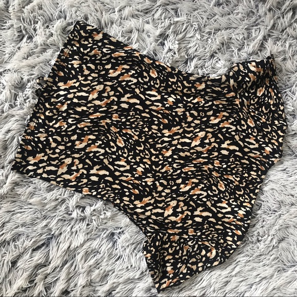 ⚡️FLASH SALE ⚡️ forever 21 drawstring leopard tee - Picture 3 of 4